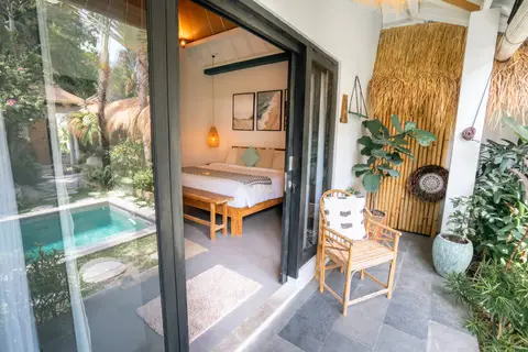 Villa Mint Satu: first bedroom opening onto the pool
