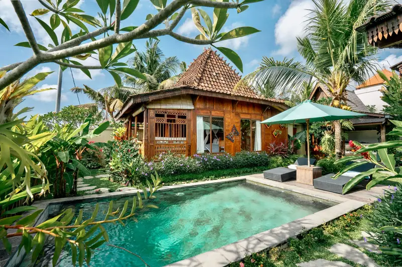 Rumah Richard: first cottage with its pool